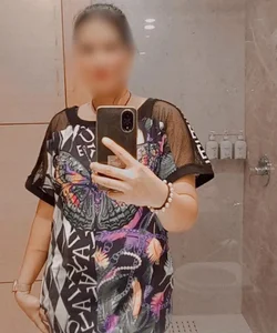 Call Girl Raipur Seema